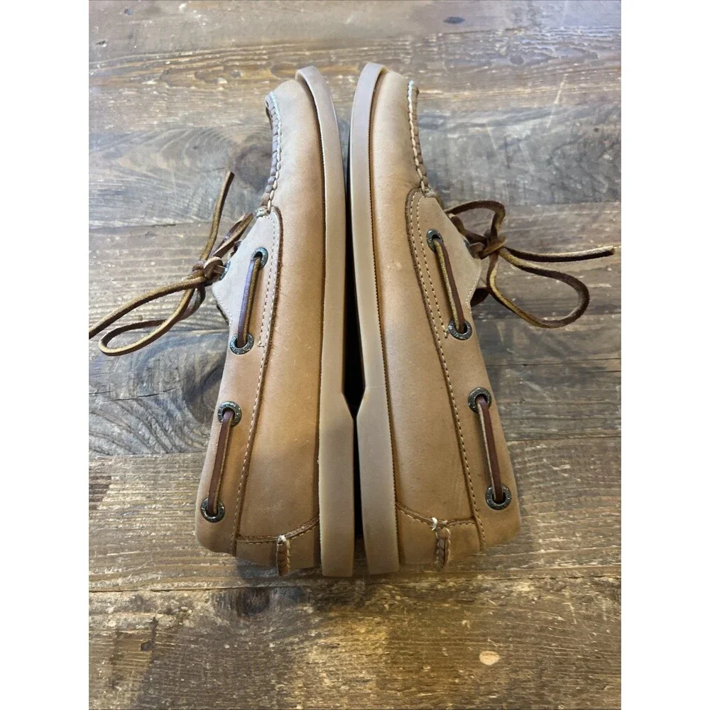 L.L. Bean Women's Size 6 M Two Eye Leather Boat Shoes EUC Tan Brown
